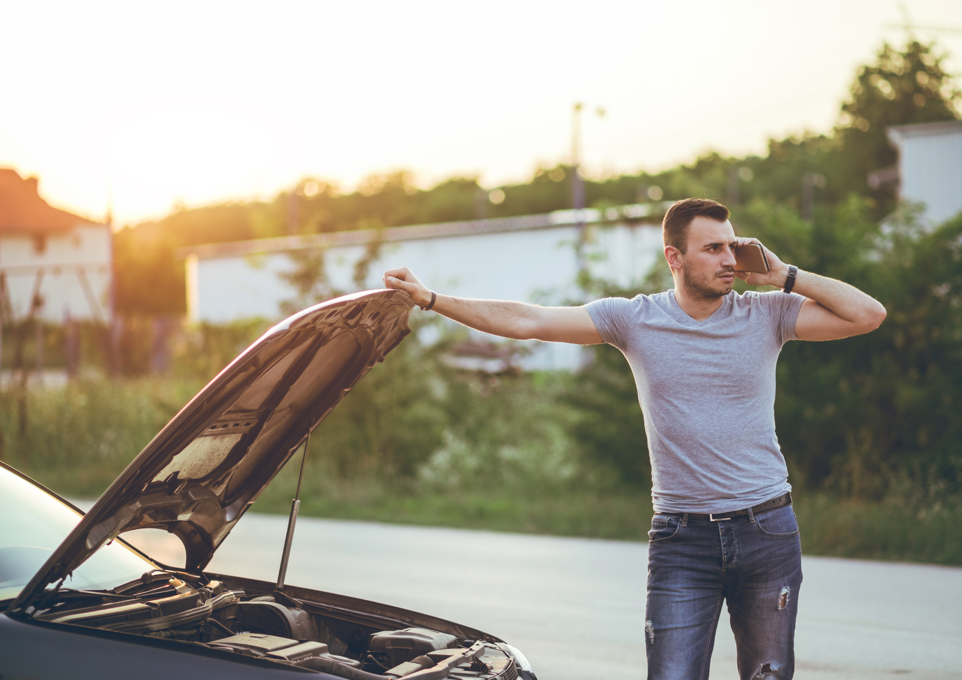 Emergency Situations That Require Professional Car Recovery