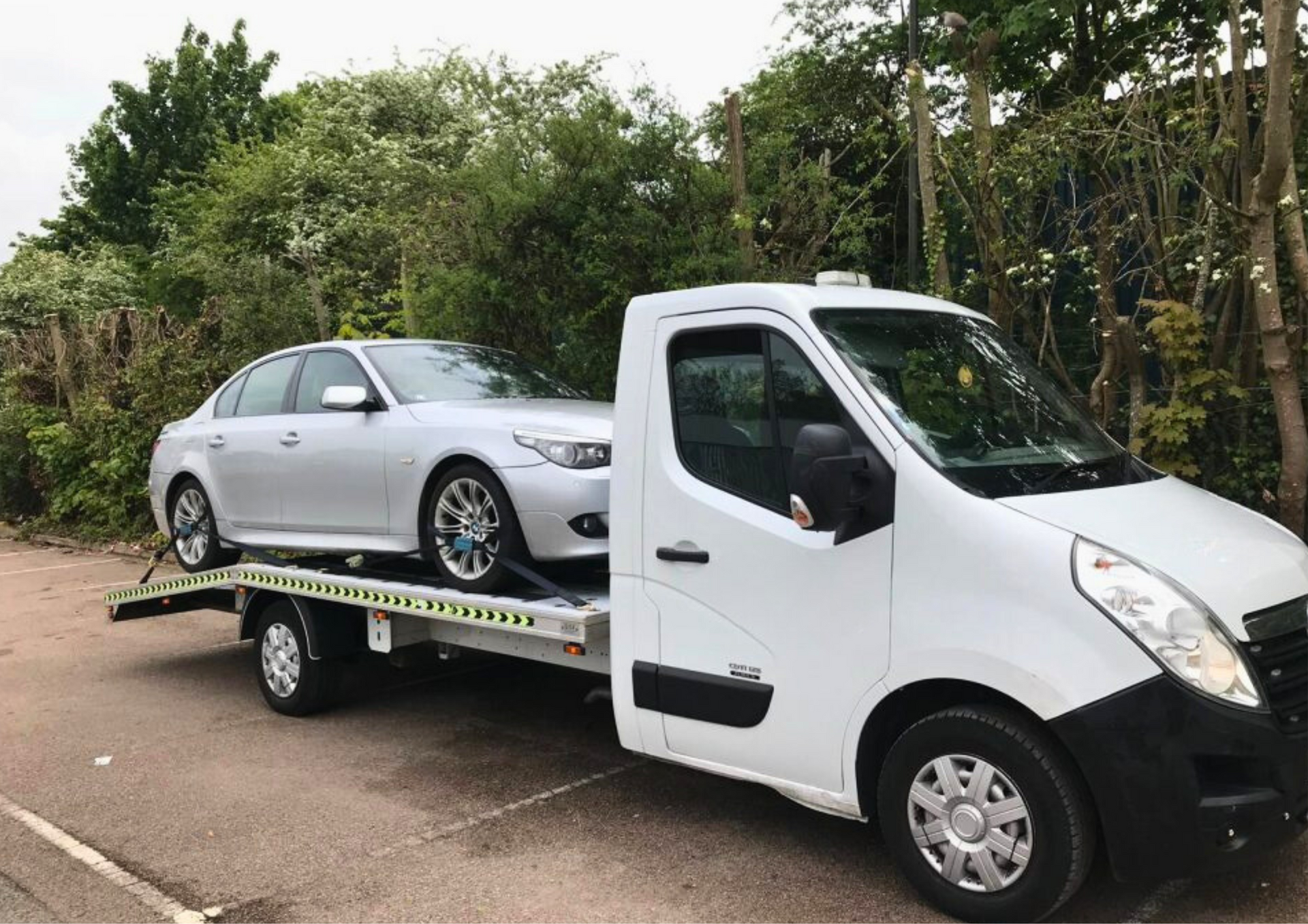 Expert Car Recovery for Mud, Snow and Flooded Road Emergencies