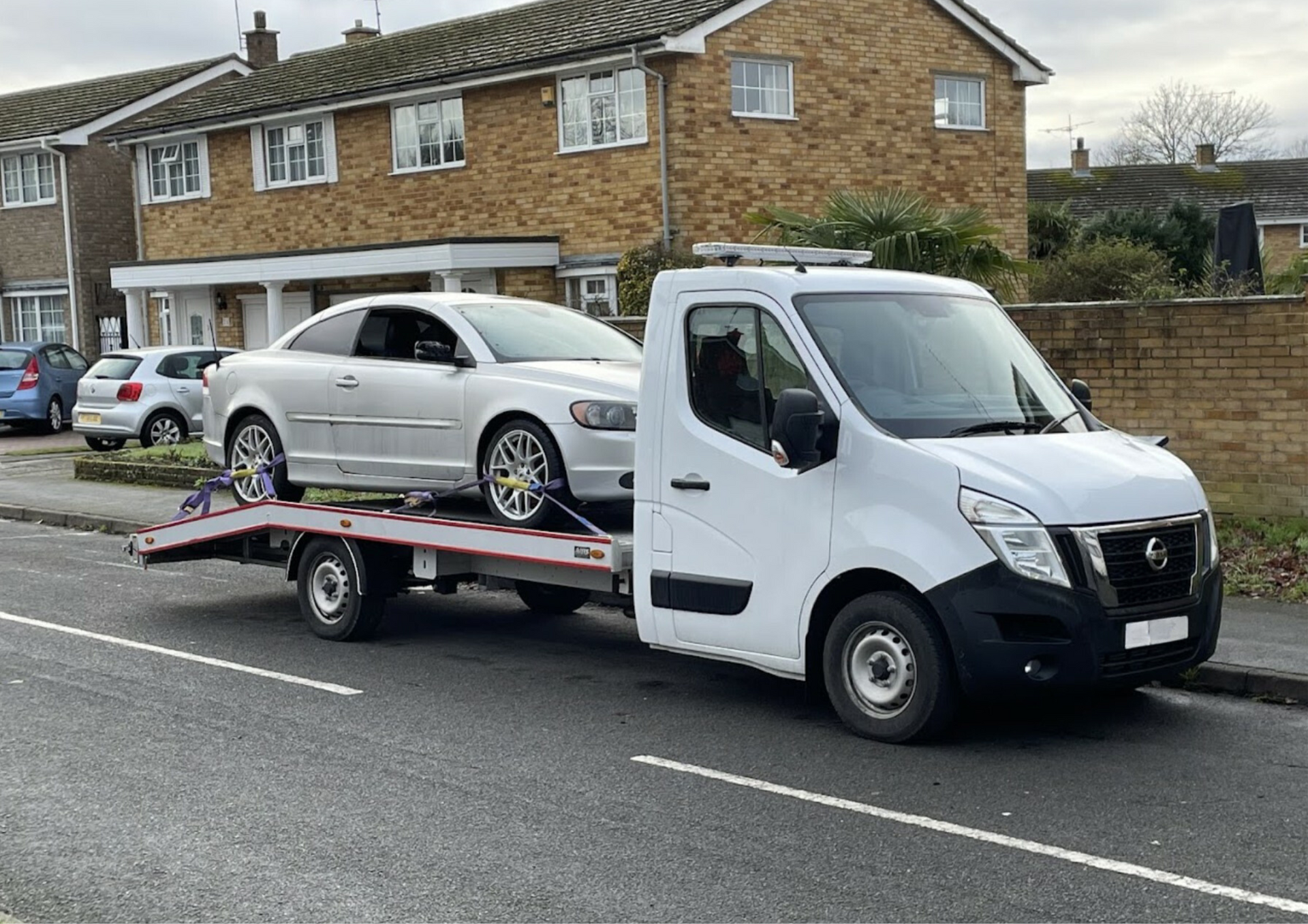Why Choose a Local Car Recovery Service?
